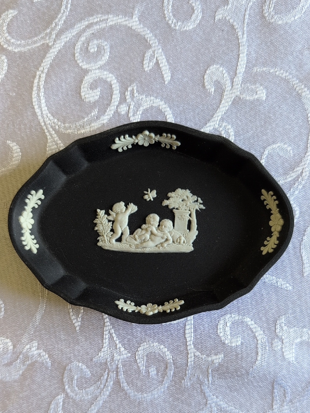 *Rare* Vintage Wedgwood Black and White Decorative Oval Dish with Cherub Relief
